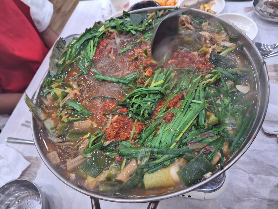 손중헌원조논메기매운탕 이미지