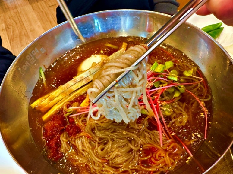 진밀면 이미지