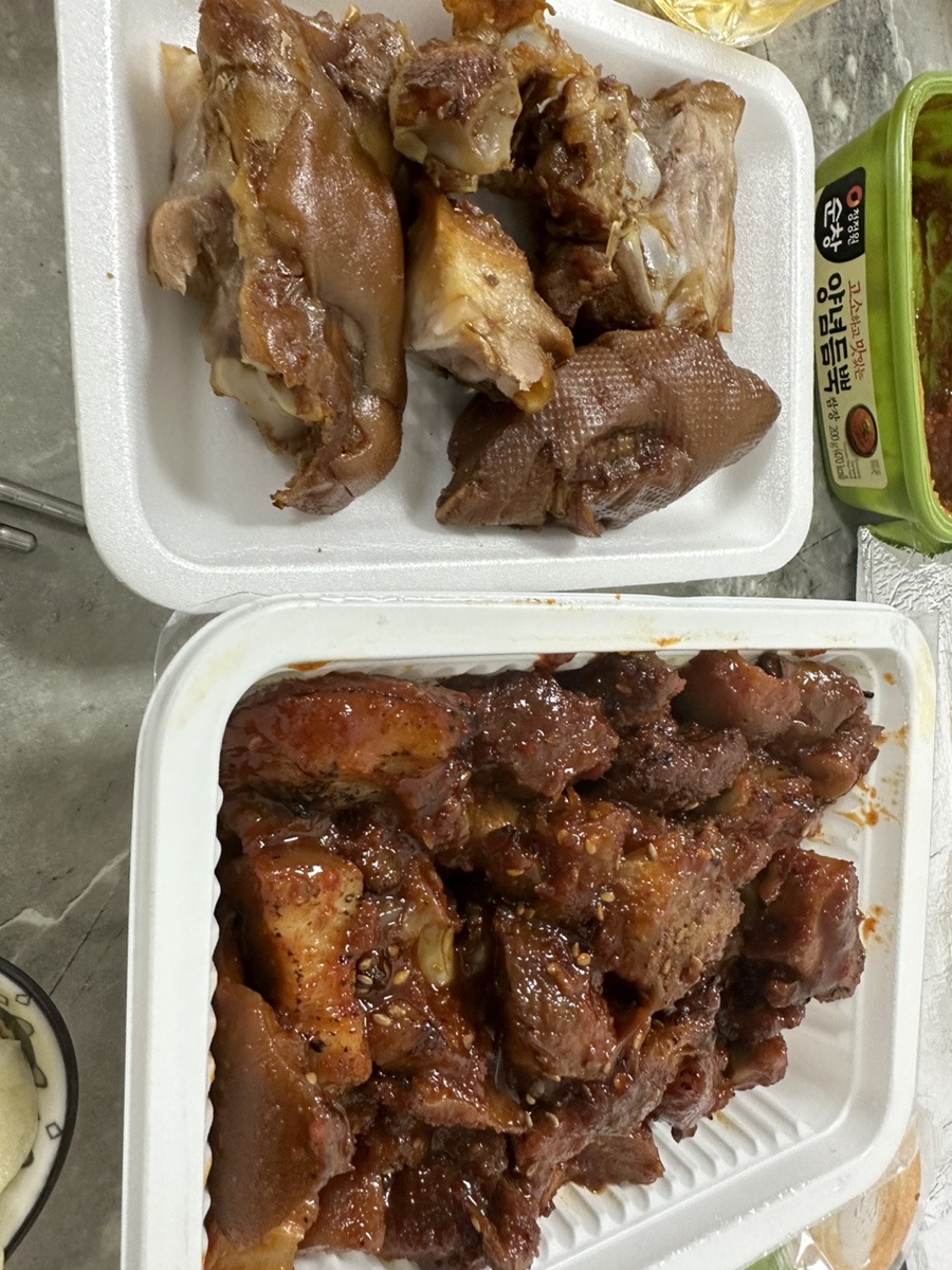 이런날엔족발 이미지