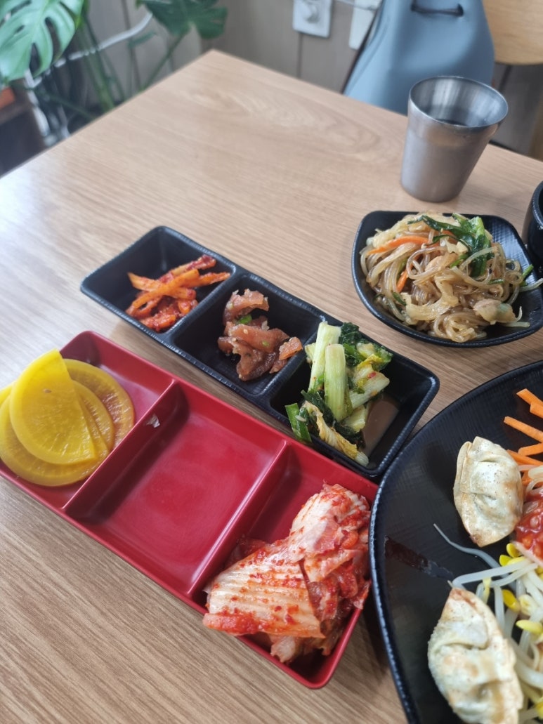 봄 꽃길김밥 이미지