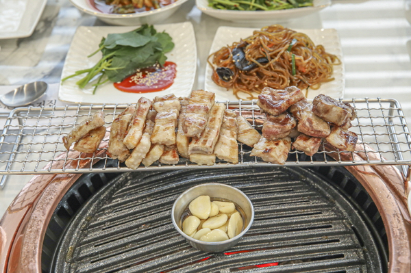 도천삼백식당프리미엄 이미지