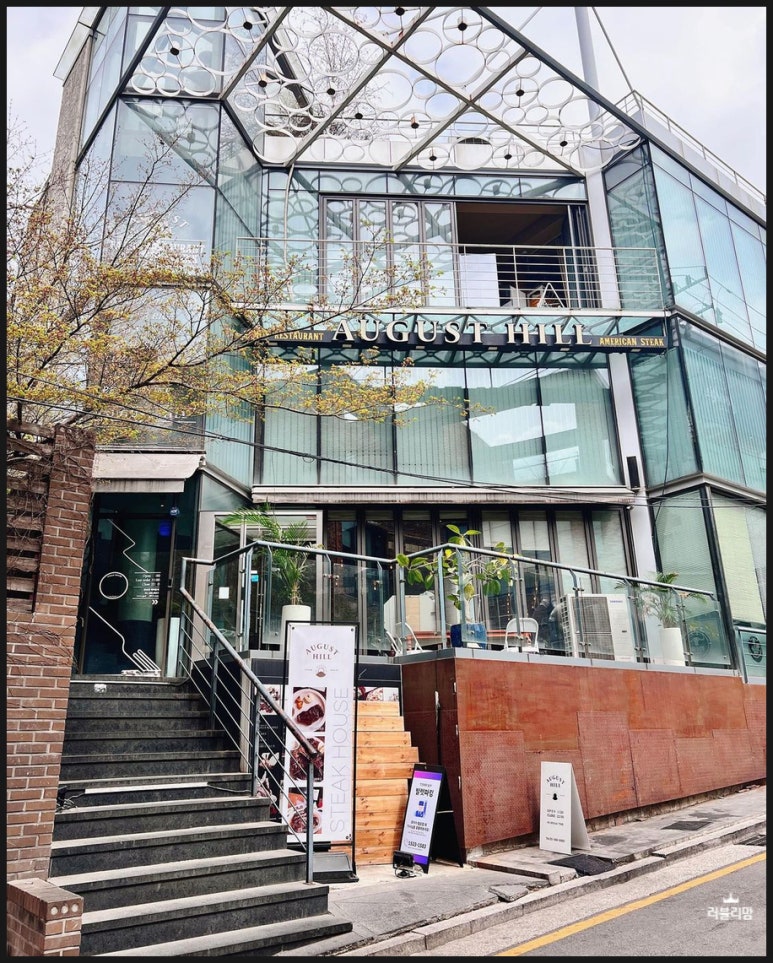 어거스트4 이미지