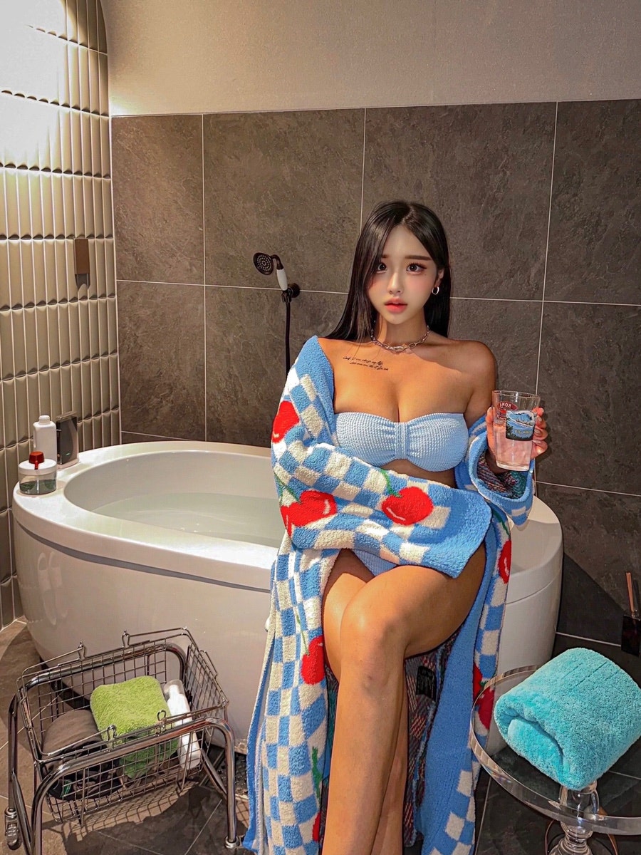 인투더래빗홀 와인 이미지
