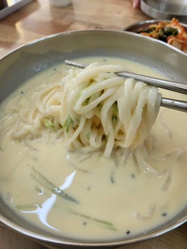 순봉홍두깨손칼국수 이미지
