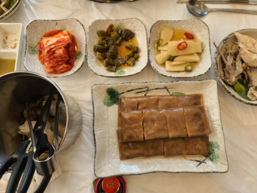 황제능이버섯백숙 이미지