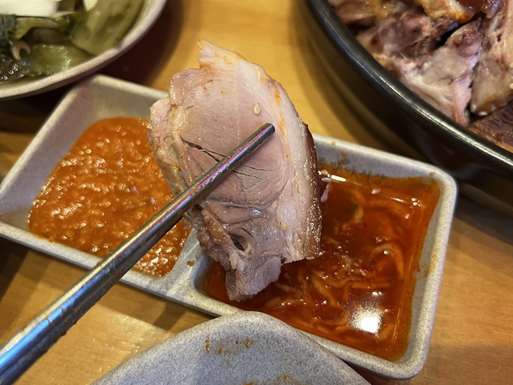 동네맛집족발 이미지