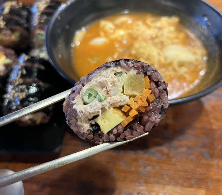 모퉁이김밥 이미지
