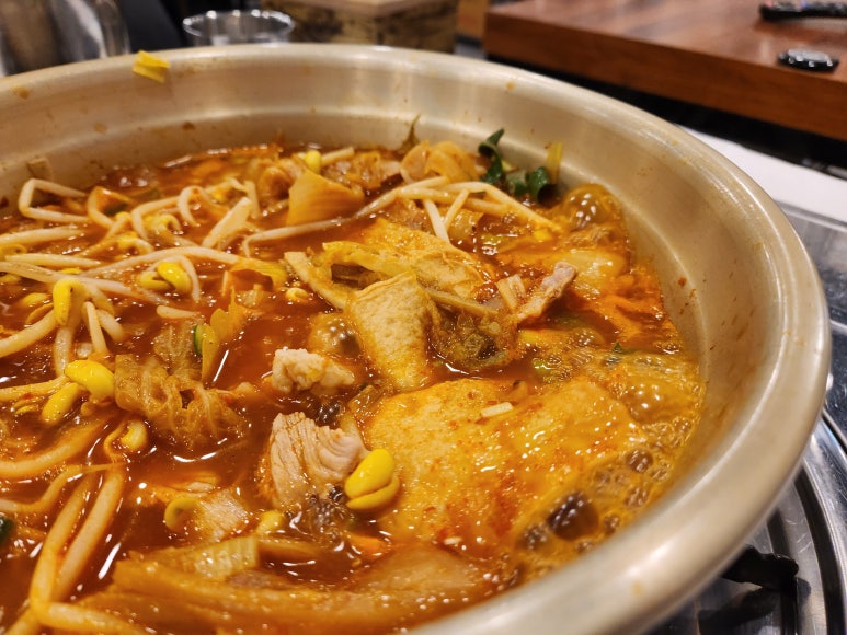 묵은지양푼갈비 이미지