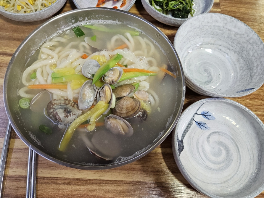 이모네바지락칼국수 이미지