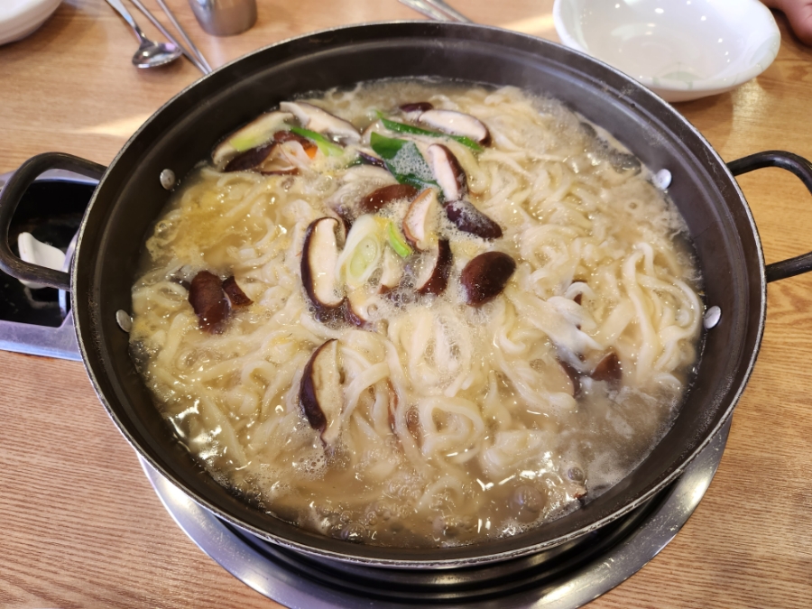 읍성해물칼국수 이미지