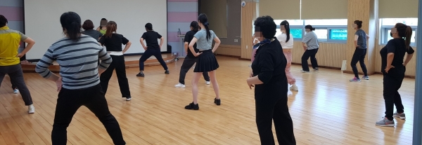 댄스교실 이미지