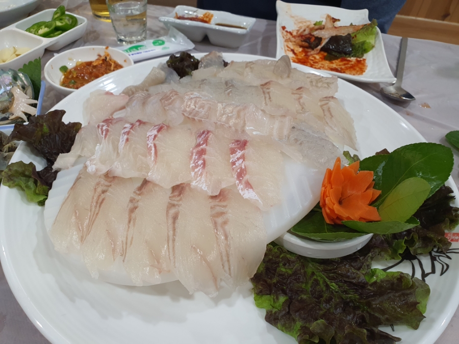 평촌부산민지네횟집 이미지