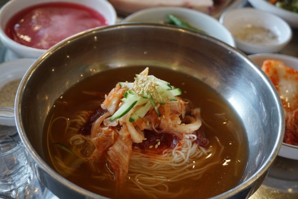 돌 정육점 이미지