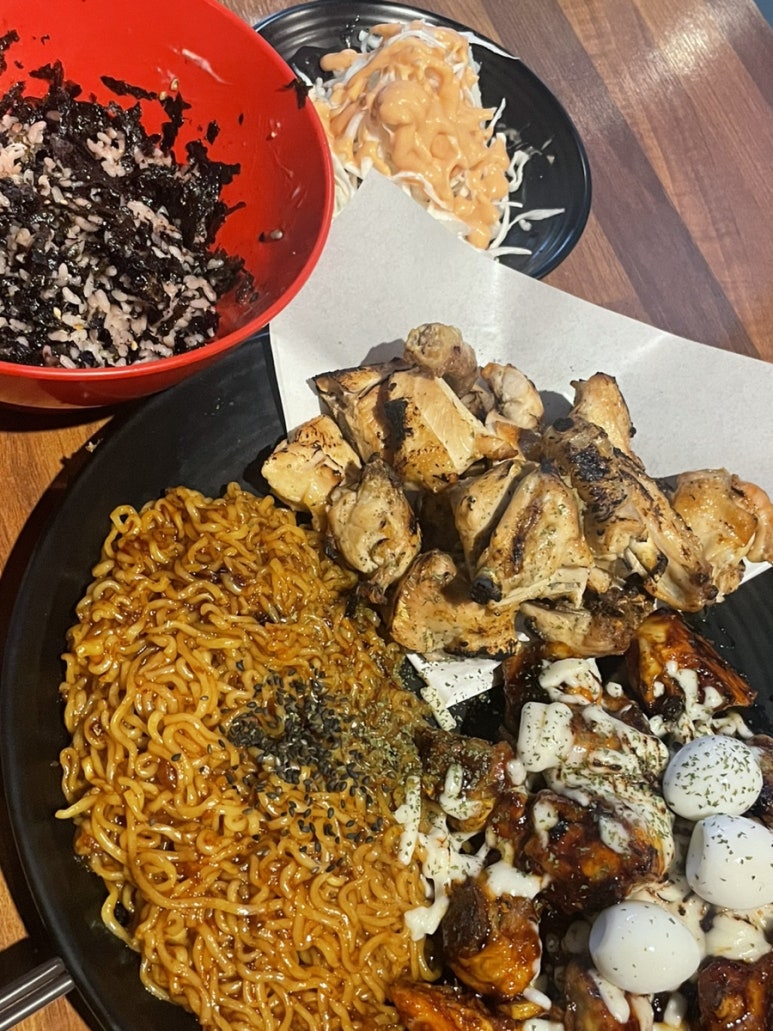 꼬꼬아찌숯불치킨서사라점 이미지