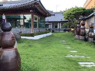 카페 토요일 이미지