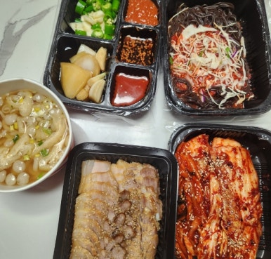 철수네왕족발 이미지