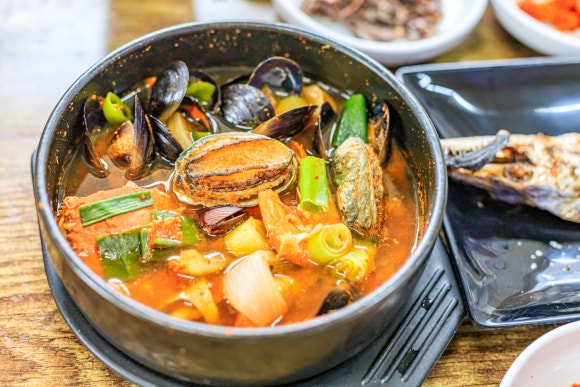 뚝배기식당 이미지