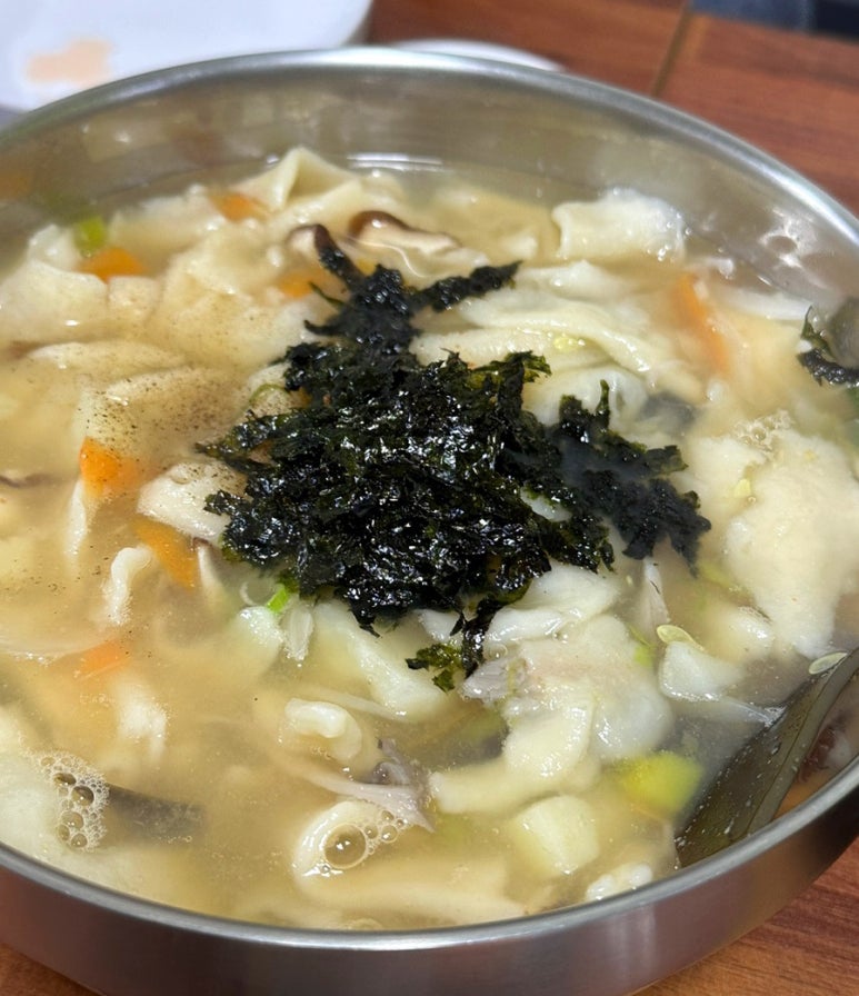 이모네잔치국수 이미지