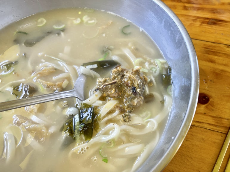 황태칼국수 이미지