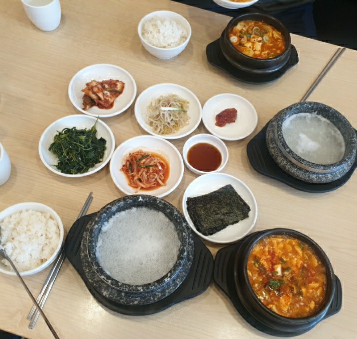김씨네돌솥밥순두부 이미지