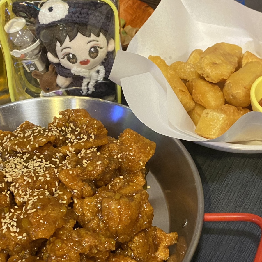 큐큐치킨 이미지