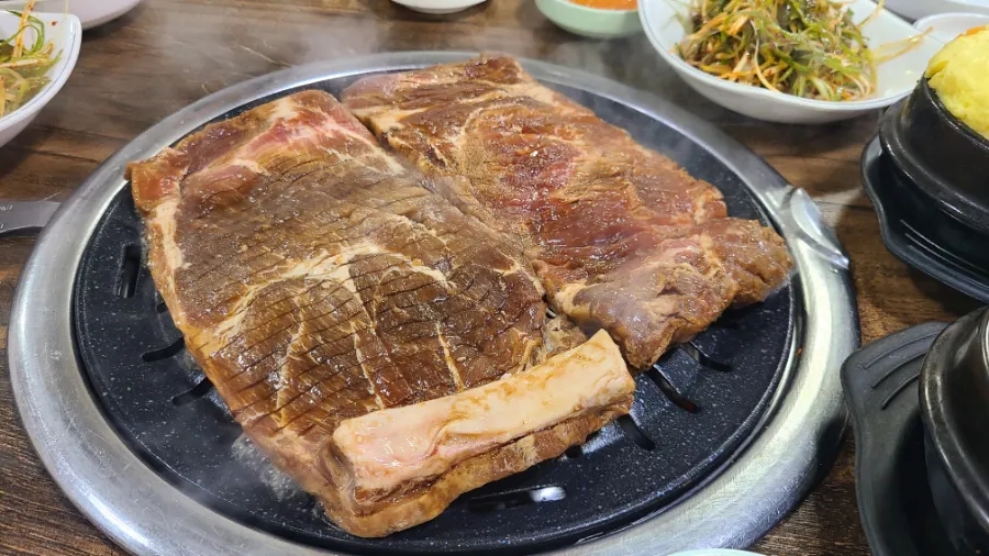 소주한잔돼지 이미지