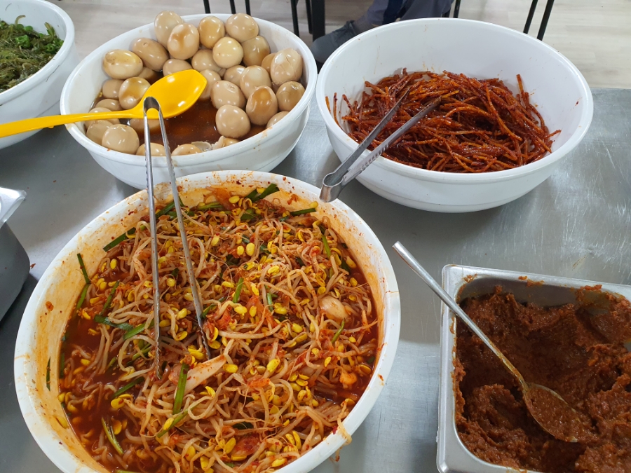 우림한식부페 사진 2