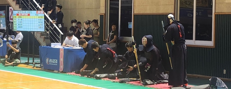 꽃노리터 이미지
