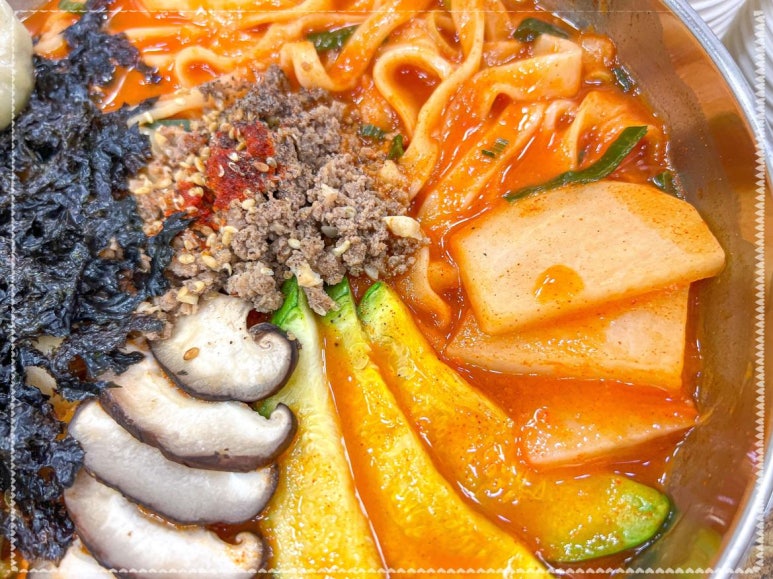 멸치칼국수·만둣국 이미지