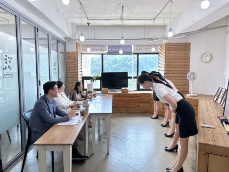 크루쓰승무원학원 이미지