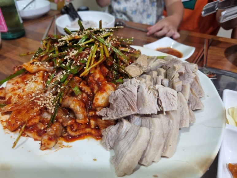 장인 얼큰이 칼국수,보쌈 이미지