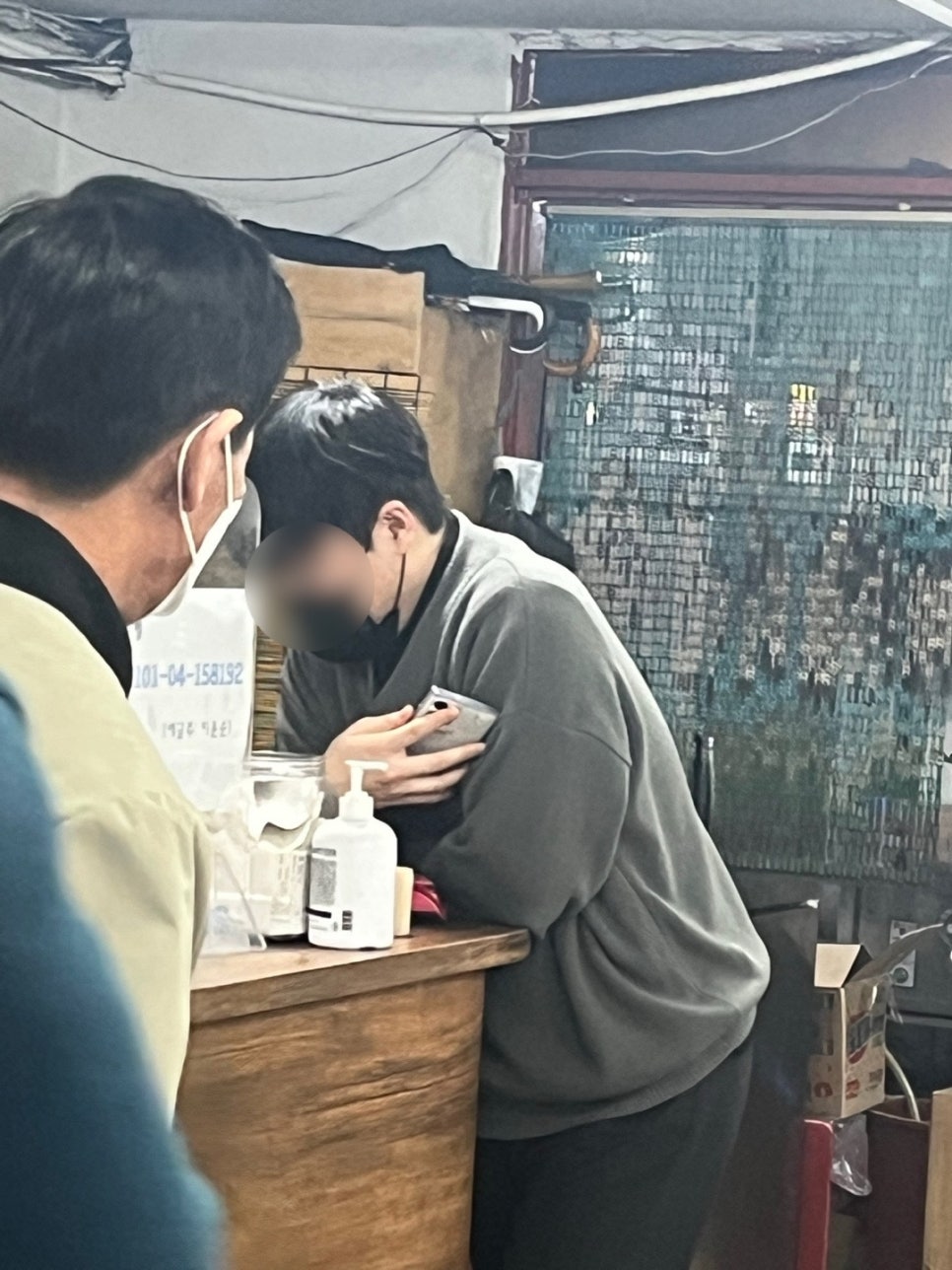 솥뚜껑위에춤추는삼겹살 이미지