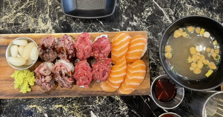 육회바른연어 보라매점 이미지