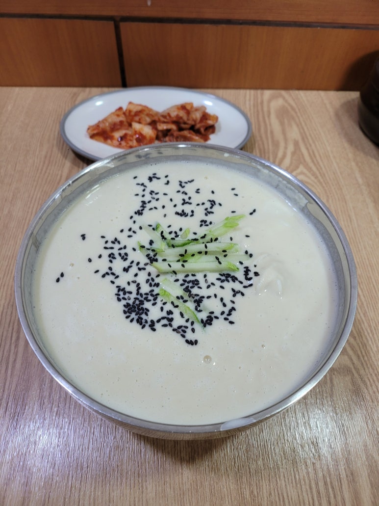 이가네바지락칼국수;보리밥 이미지