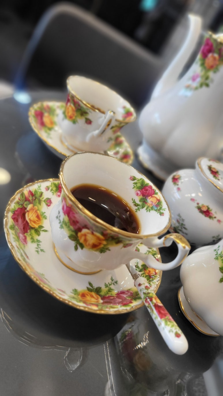 윤스커피 이미지