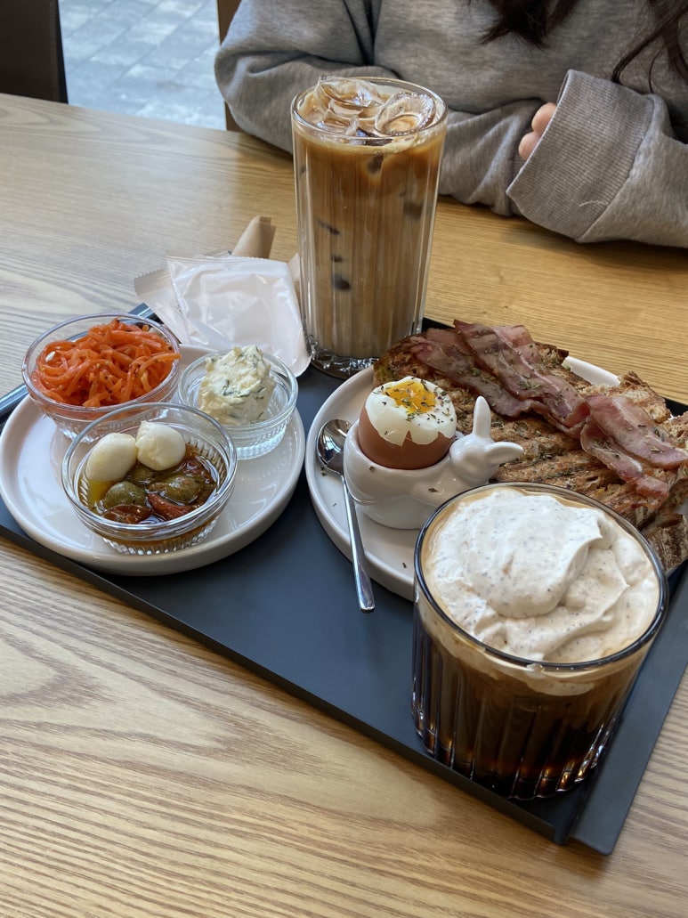 카페 드 래더 이미지
