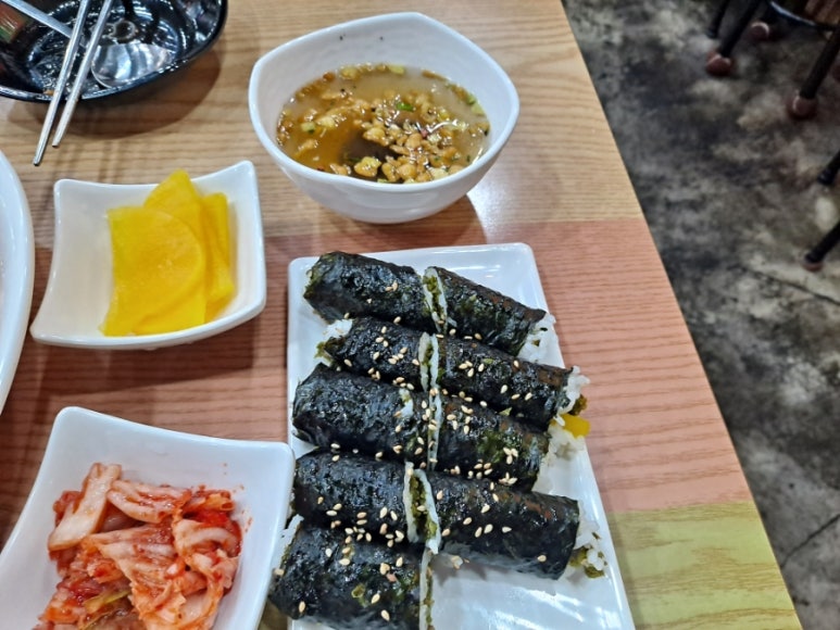 쌍둥이네분식 이미지