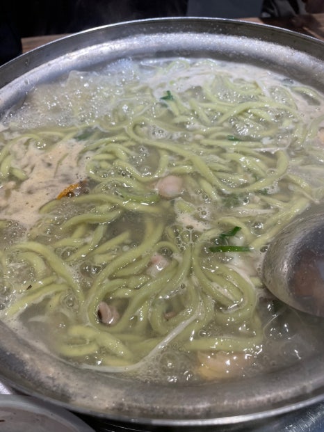 삐뚤이칼국수 이미지