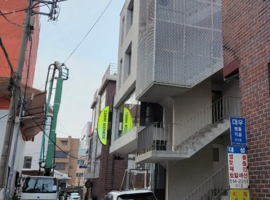 꼼에스테틱 신사본점 이미지