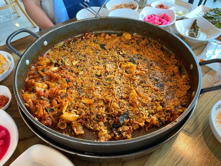 둘레길숯불닭갈비 이미지