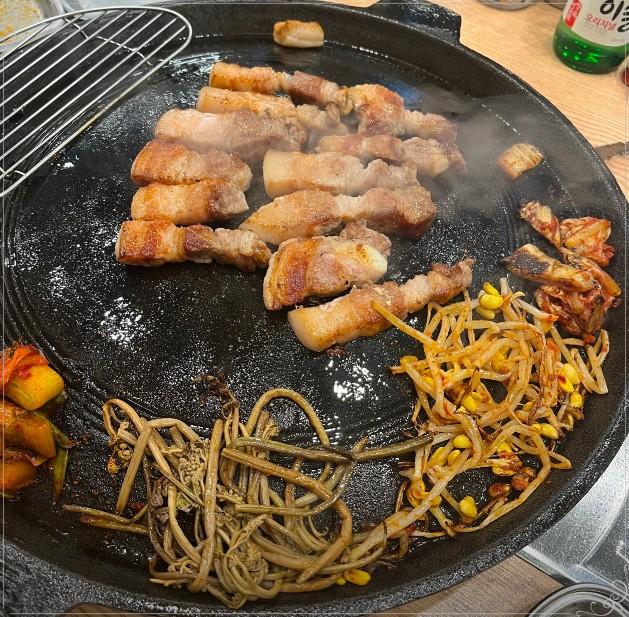 카페;월화 이미지