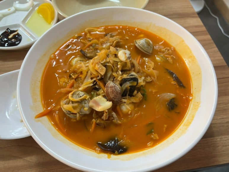 필짬뽕 이미지