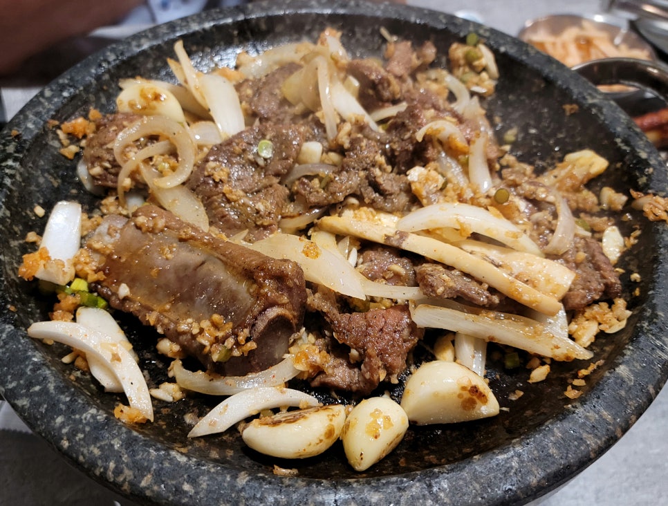 폭탄돼지 이미지