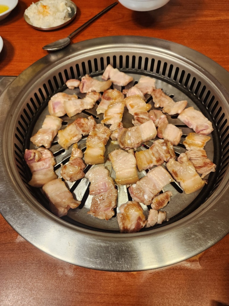 고향산천삼겹살 이미지