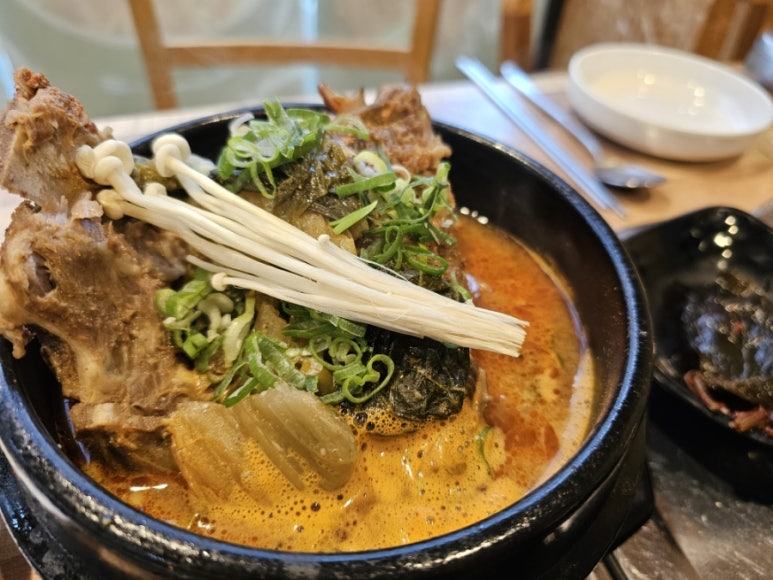 청춘뼈해장국 이미지