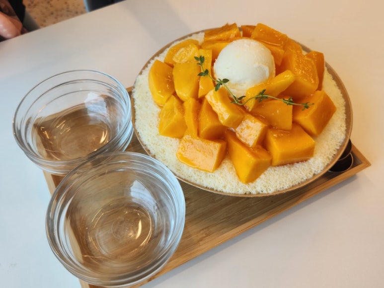 명동포엠부산 이미지