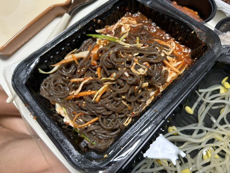 명품웃거리왕족발 이미지