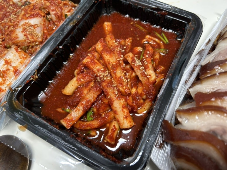 명품웃거리왕족발 이미지