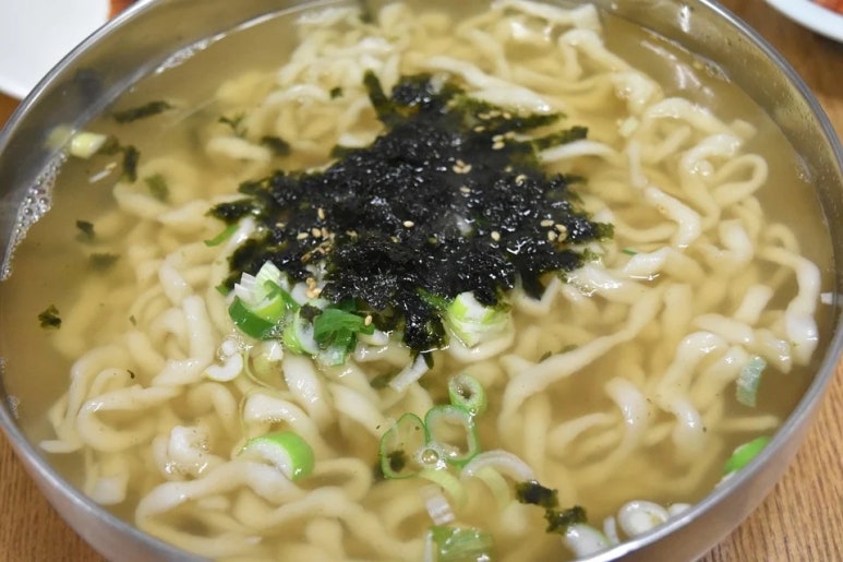 가마솥손칼국수 이미지