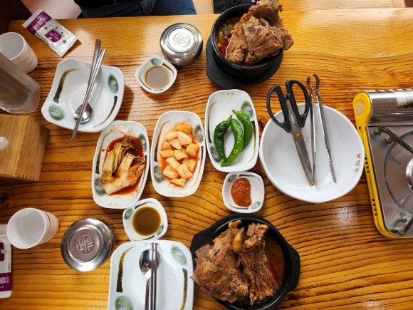 원조 뼈다귀 해장국 이미지